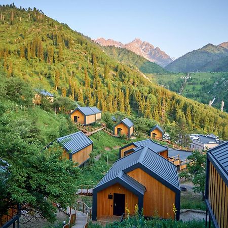Qazaq Auyl Eco Hotel Alma-Ata Buitenkant foto