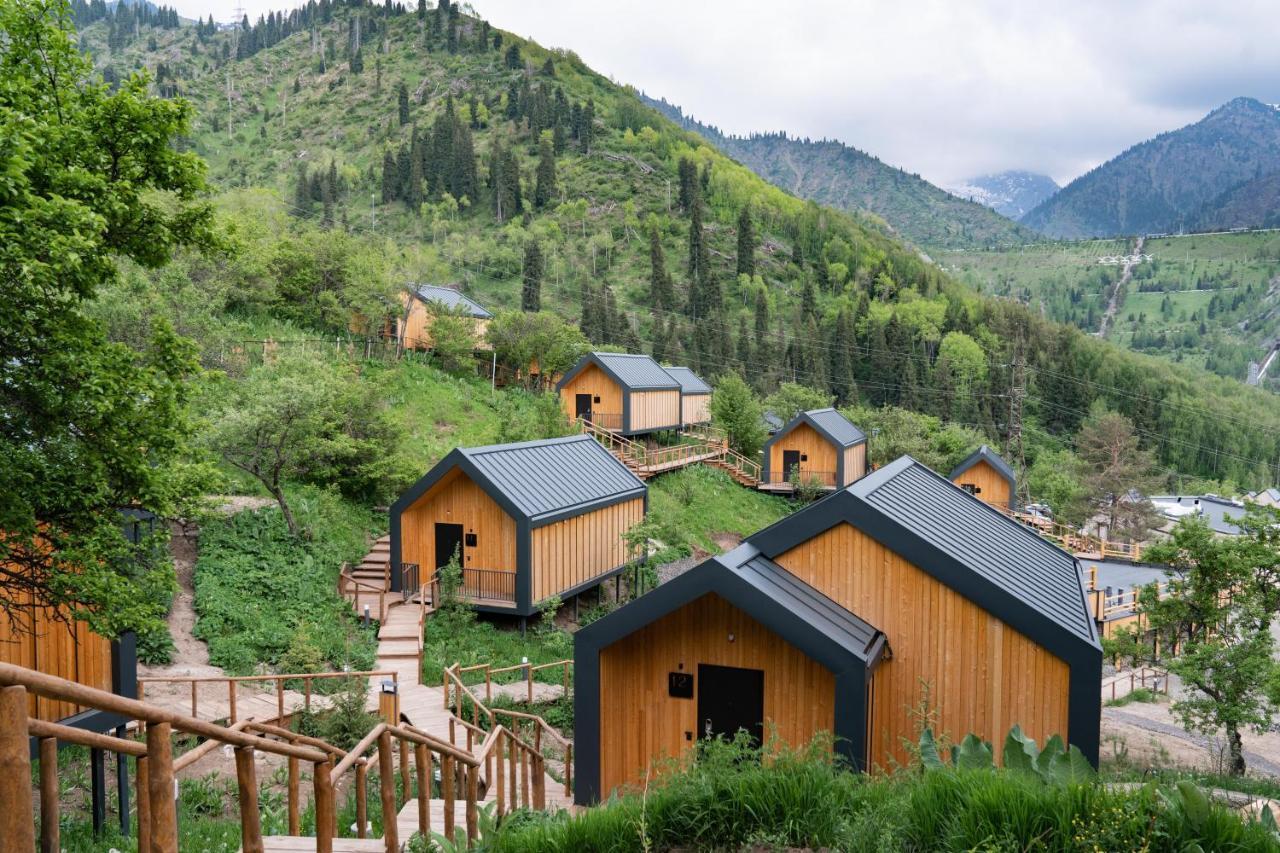 Qazaq Auyl Eco Hotel Alma-Ata Buitenkant foto