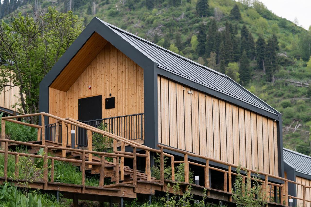 Qazaq Auyl Eco Hotel Alma-Ata Buitenkant foto