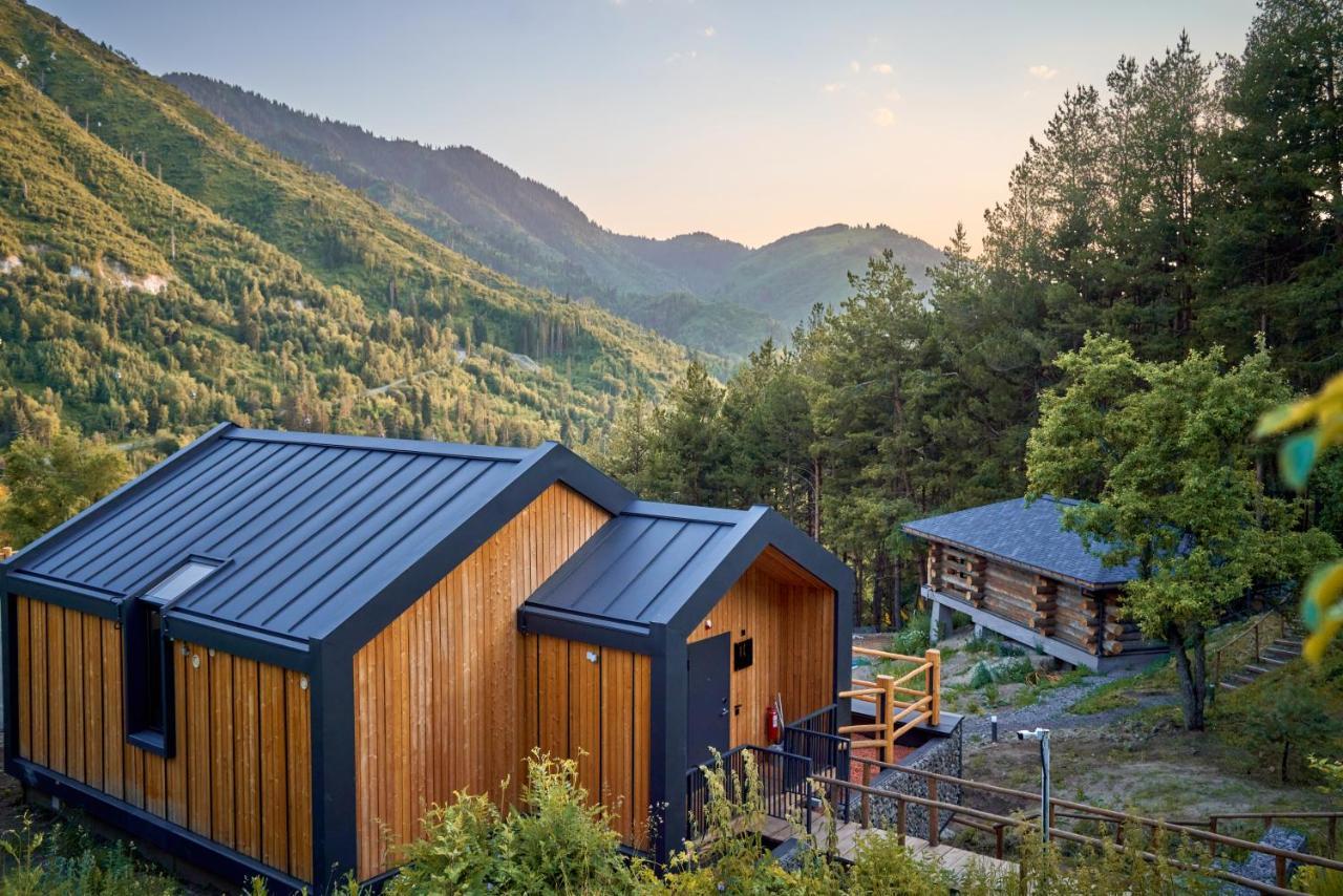 Qazaq Auyl Eco Hotel Alma-Ata Buitenkant foto