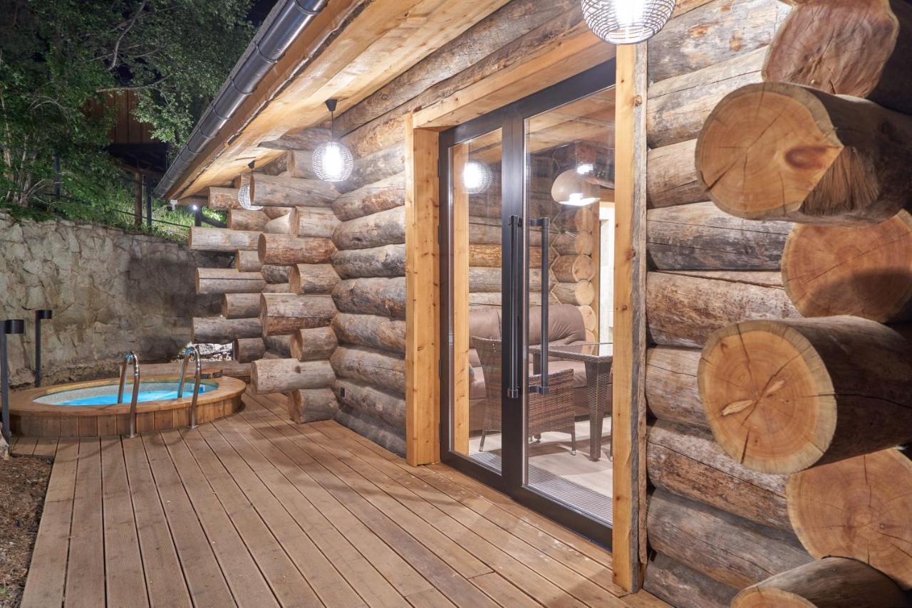 Qazaq Auyl Eco Hotel Alma-Ata Buitenkant foto