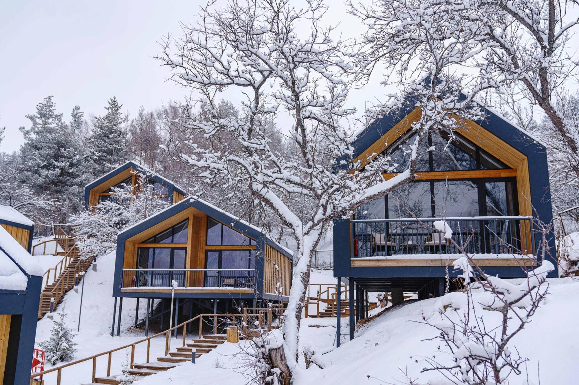Qazaq Auyl Eco Hotel Alma-Ata Buitenkant foto
