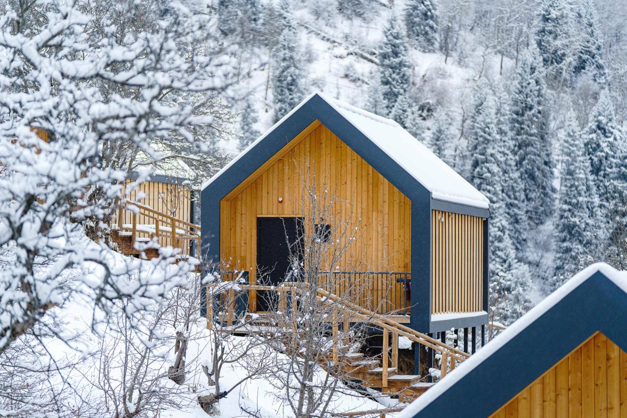Qazaq Auyl Eco Hotel Alma-Ata Buitenkant foto
