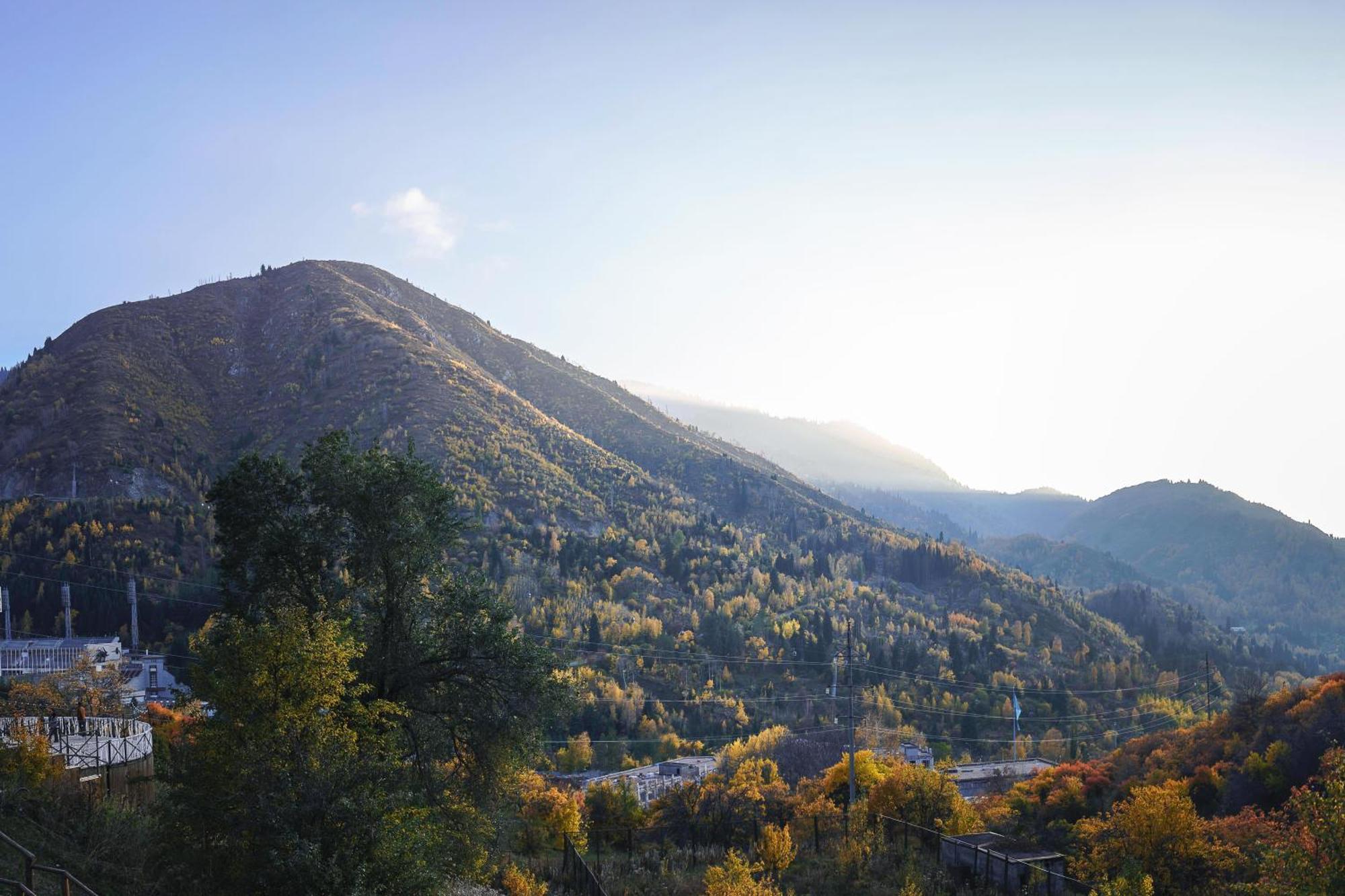 Qazaq Auyl Eco Hotel Alma-Ata Buitenkant foto