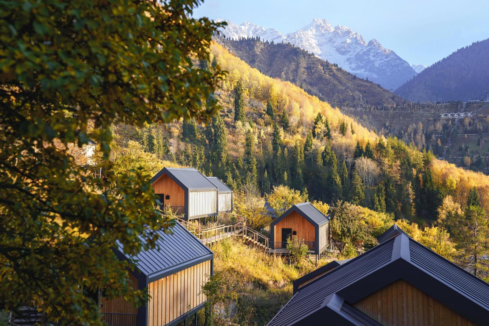 Qazaq Auyl Eco Hotel Alma-Ata Buitenkant foto