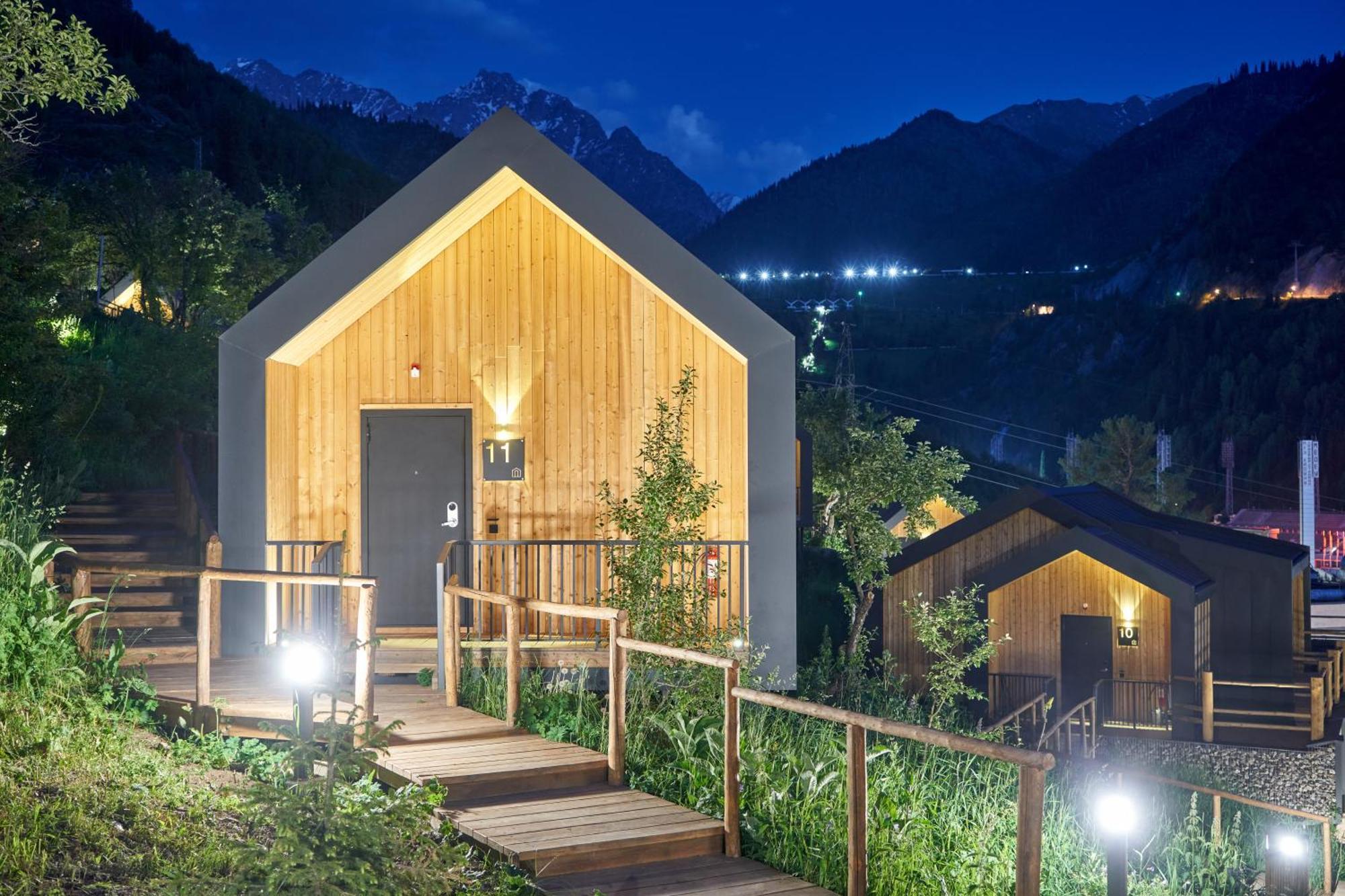 Qazaq Auyl Eco Hotel Alma-Ata Buitenkant foto