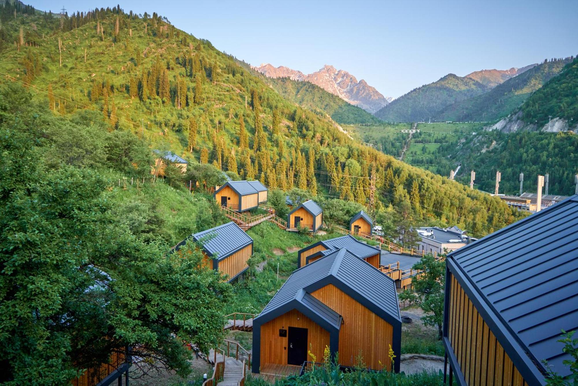 Qazaq Auyl Eco Hotel Alma-Ata Buitenkant foto
