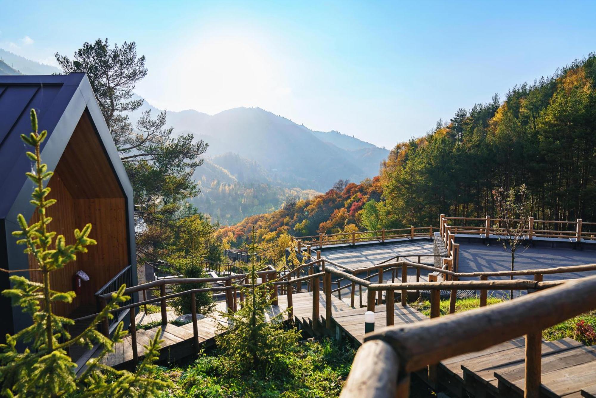 Qazaq Auyl Eco Hotel Alma-Ata Buitenkant foto